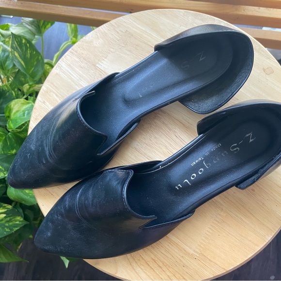 Black Pointed Loafers with Low Heel - Picture 2 of 3